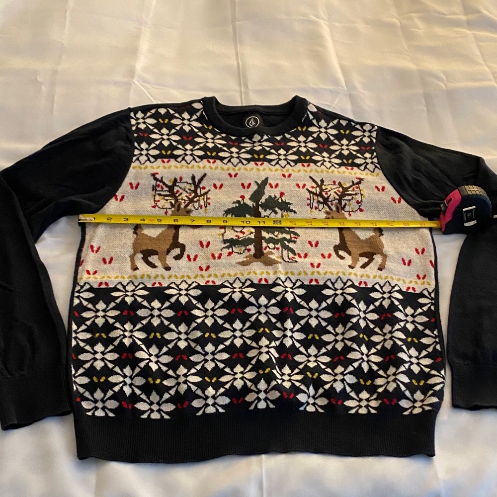 Volcom Navy Blue Reindeer Christmas Crewneck Sweater Size Large
